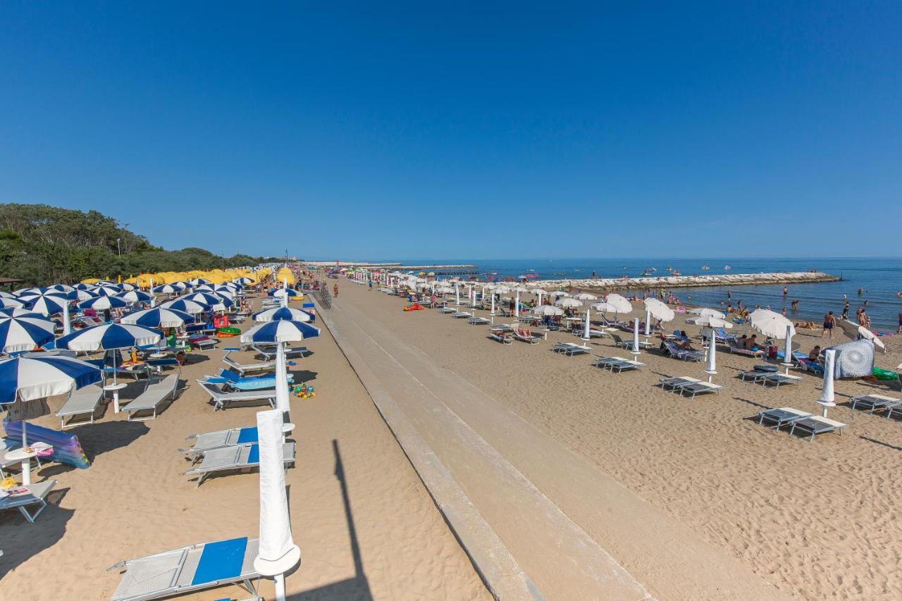 Pioppi Lido Altanea Lägenhet Caorle Exteriör bild